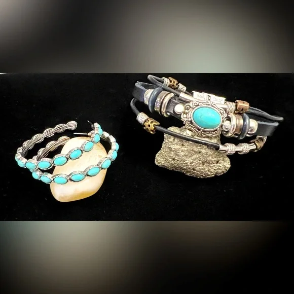 Turquoise stone hoop earrings with leather and turquoise stone bracelet - Picture 2 of 4